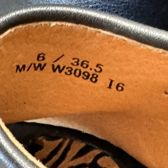 BORN WOMEN'S BLACK LEATHER HEEL SLIP-ON COMFORT SHOES SIZE 6 - Picture 6 of 16